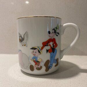 Vintage Walt Disney Productions mug/cup-Mickey,Dumbo,etc-Disneyland,Disney World